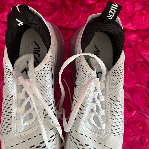 Nike Air Max 270 Women's Shoes - Picture 4 of 8
